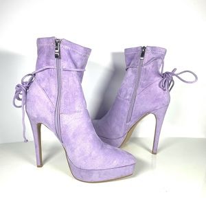 Dazzle shoes platform bootie colour wisteria 7.5.  Use only one time.